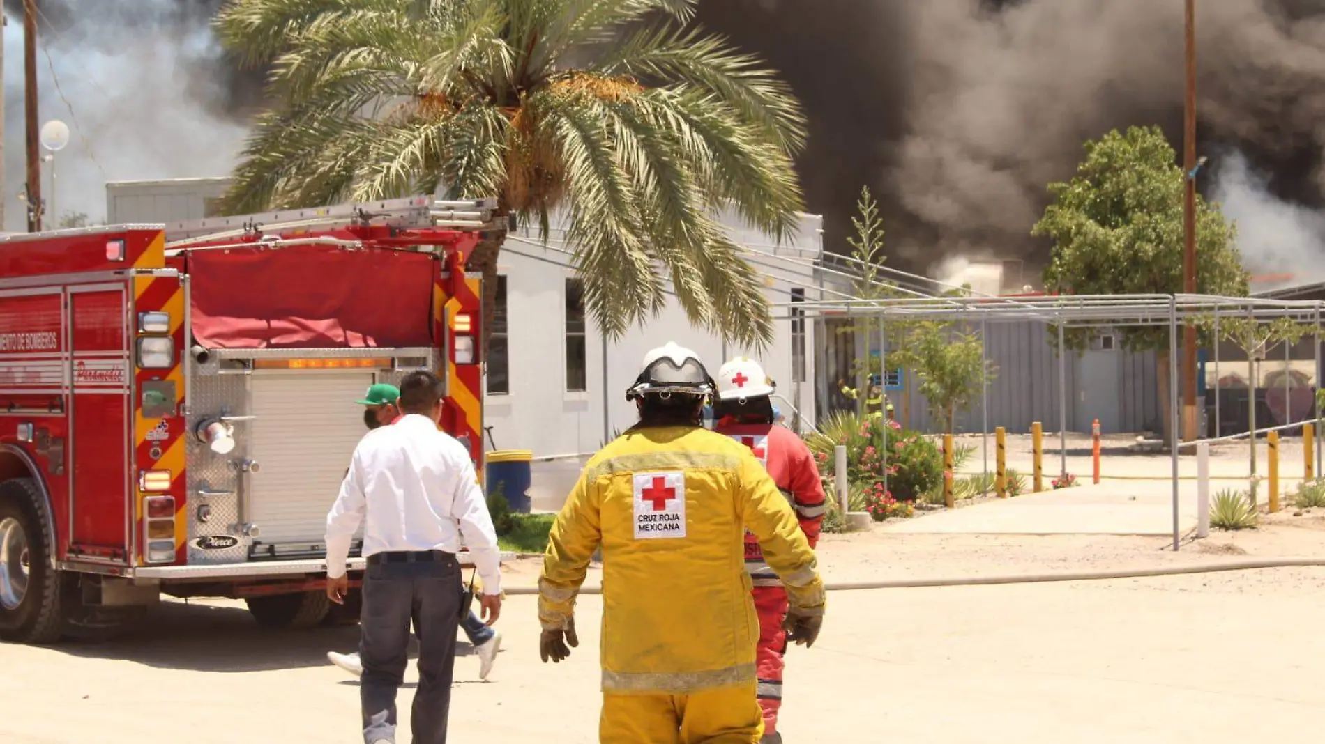 indendio bomberos cruz roja 3